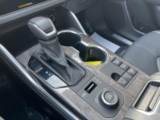 new 2024 Toyota Highlander car, priced at $47,999