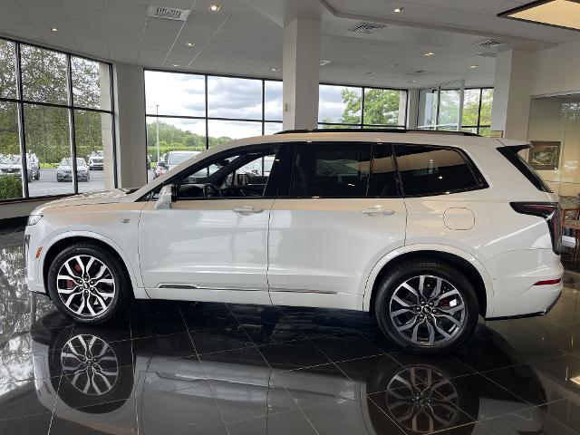 used 2022 Cadillac XT6 car, priced at $45,999