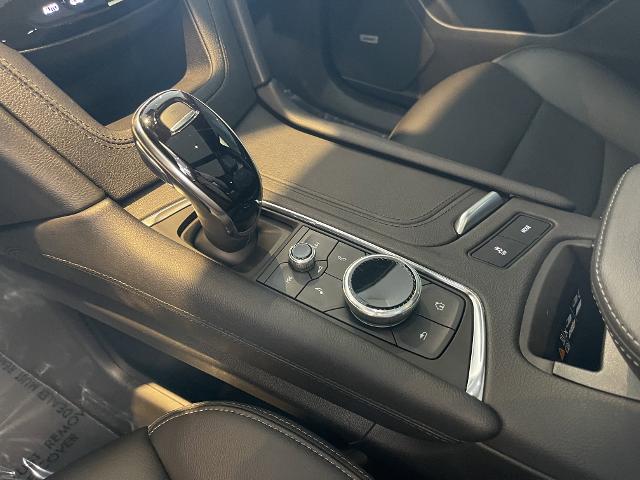 used 2022 Cadillac XT6 car, priced at $35,000