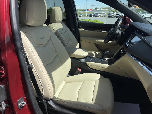 new 2017 Cadillac XT5 car, priced at $18,999