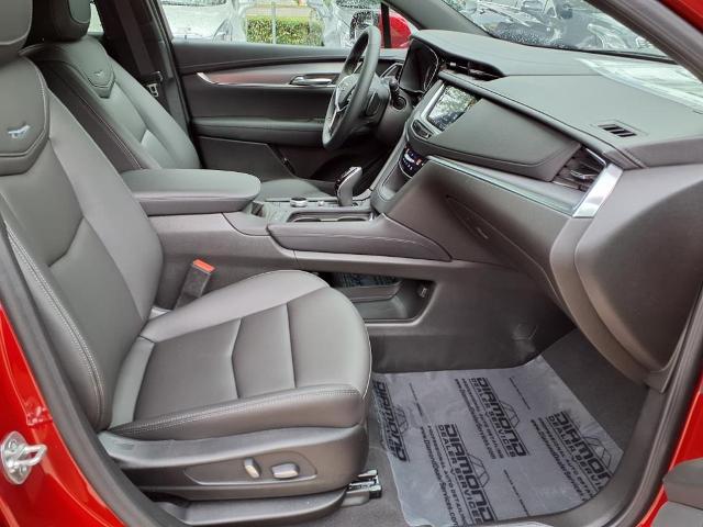 used 2025 Cadillac XT5 car, priced at $46,015