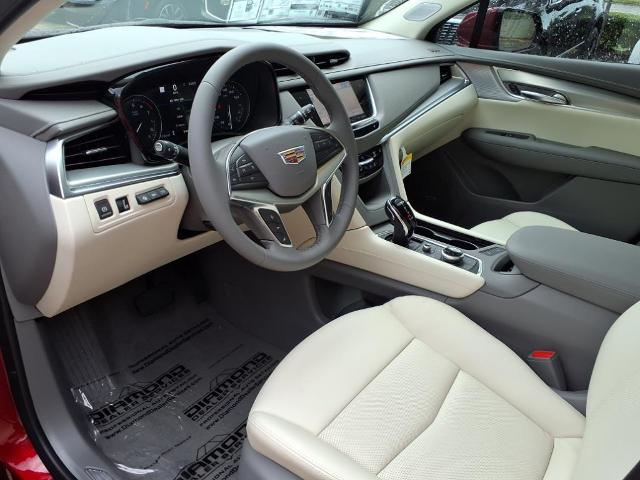 used 2025 Cadillac XT5 car, priced at $55,890