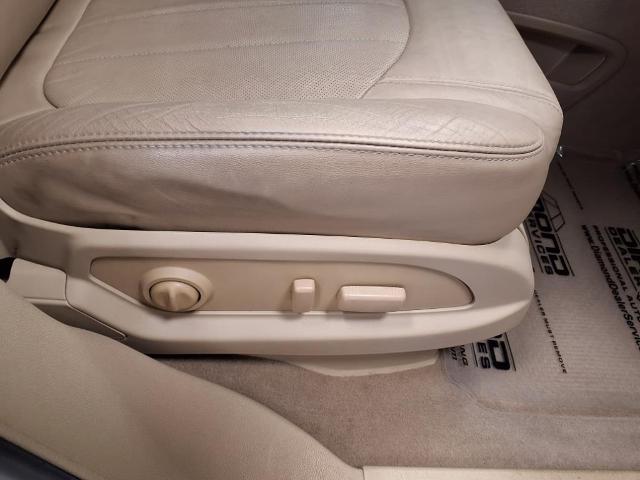 new 2011 Buick Enclave car, priced at $8,867