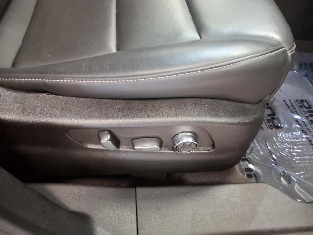 used 2024 Cadillac XT4 car, priced at $33,426