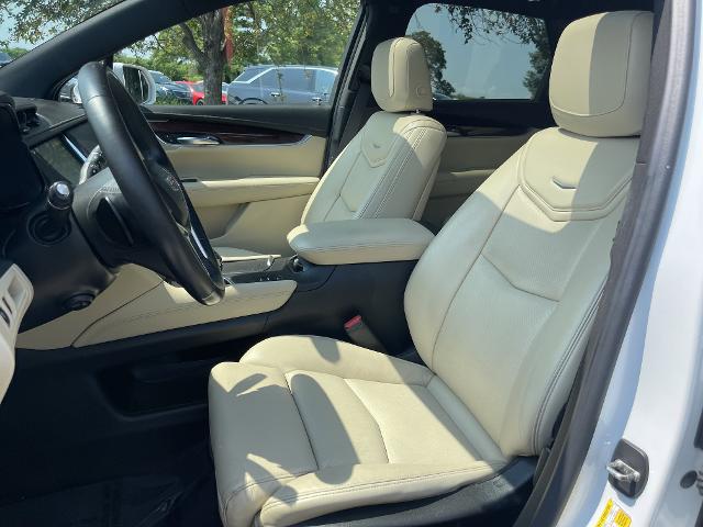 new 2017 Cadillac XT5 car, priced at $19,999