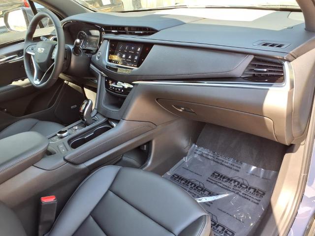 used 2025 Cadillac XT6 car, priced at $49,514