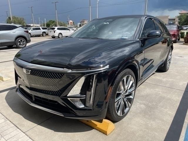 new 2023 Cadillac LYRIQ car