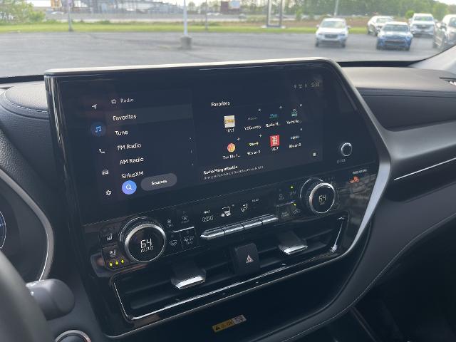 new 2024 Toyota Highlander car, priced at $47,999