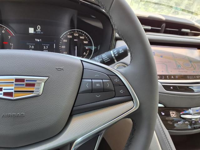 used 2025 Cadillac XT5 car, priced at $50,990