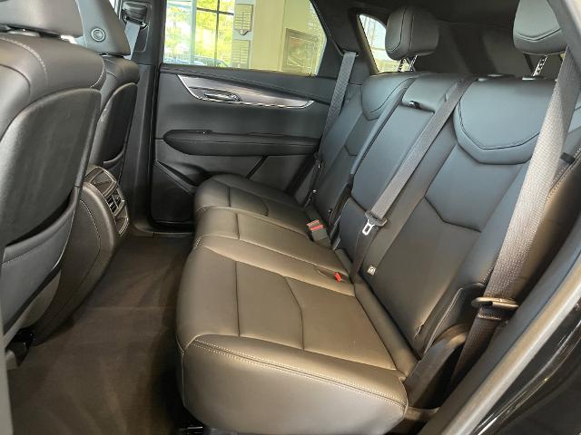 used 2022 Cadillac XT5 car, priced at $31,999