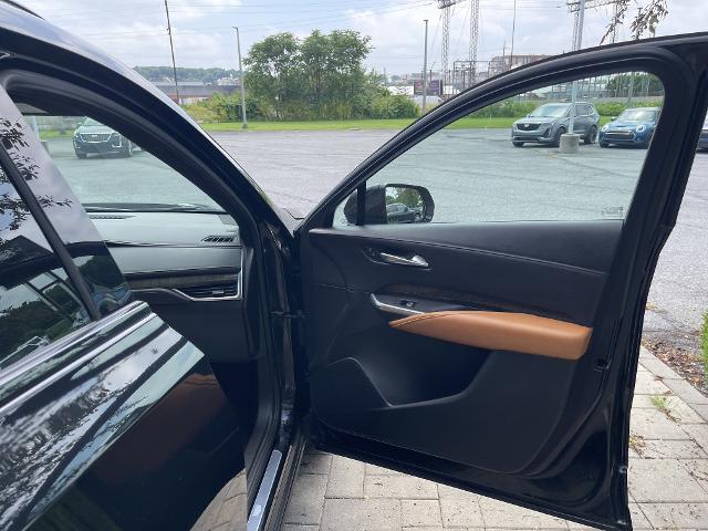 new 2021 Cadillac XT4 car, priced at $27,999