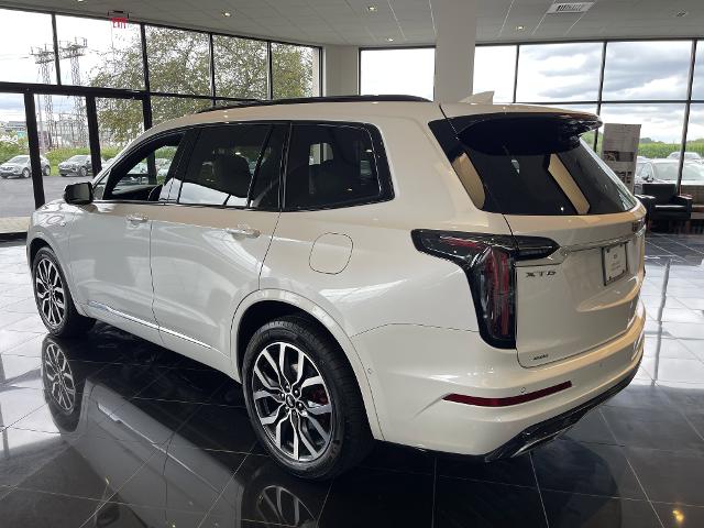 used 2022 Cadillac XT6 car, priced at $45,999