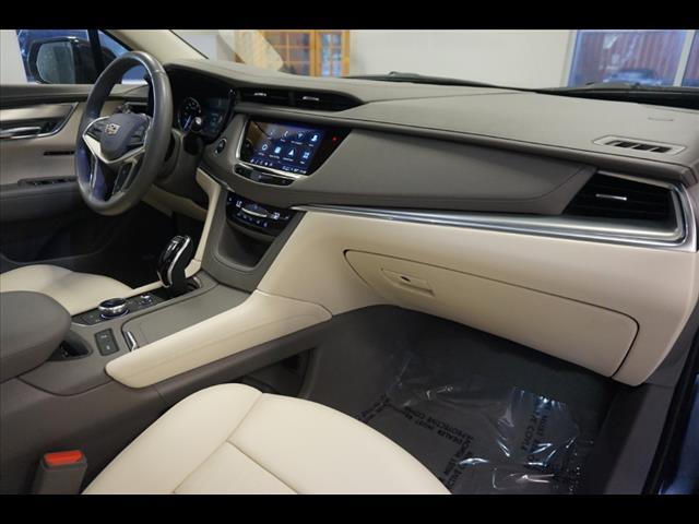 used 2021 Cadillac XT5 car, priced at $30,697