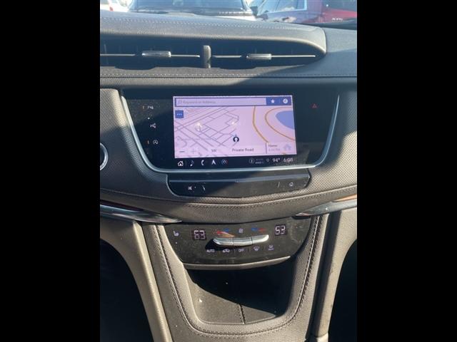 new 2023 Cadillac XT5 car