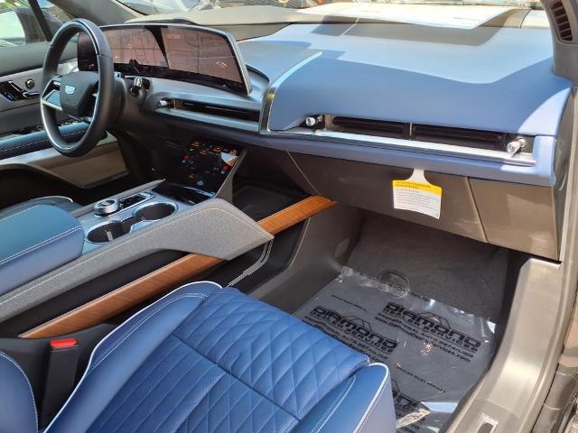 used 2026 Cadillac VISTIQ car, priced at $94,215