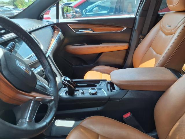 used 2022 Cadillac XT5 car, priced at $29,979