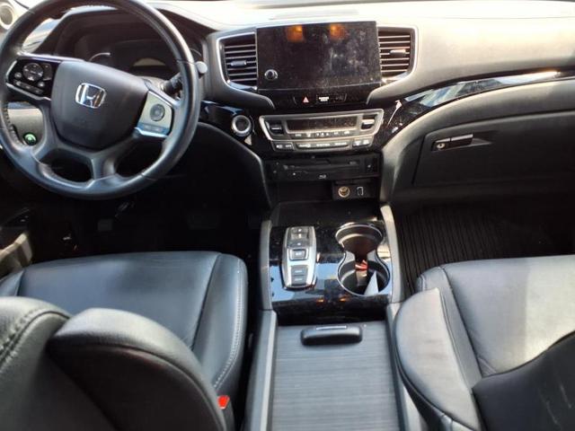 new 2022 Honda Pilot car, priced at $28,625