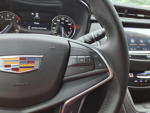 used 2025 Cadillac XT5 car, priced at $41,610