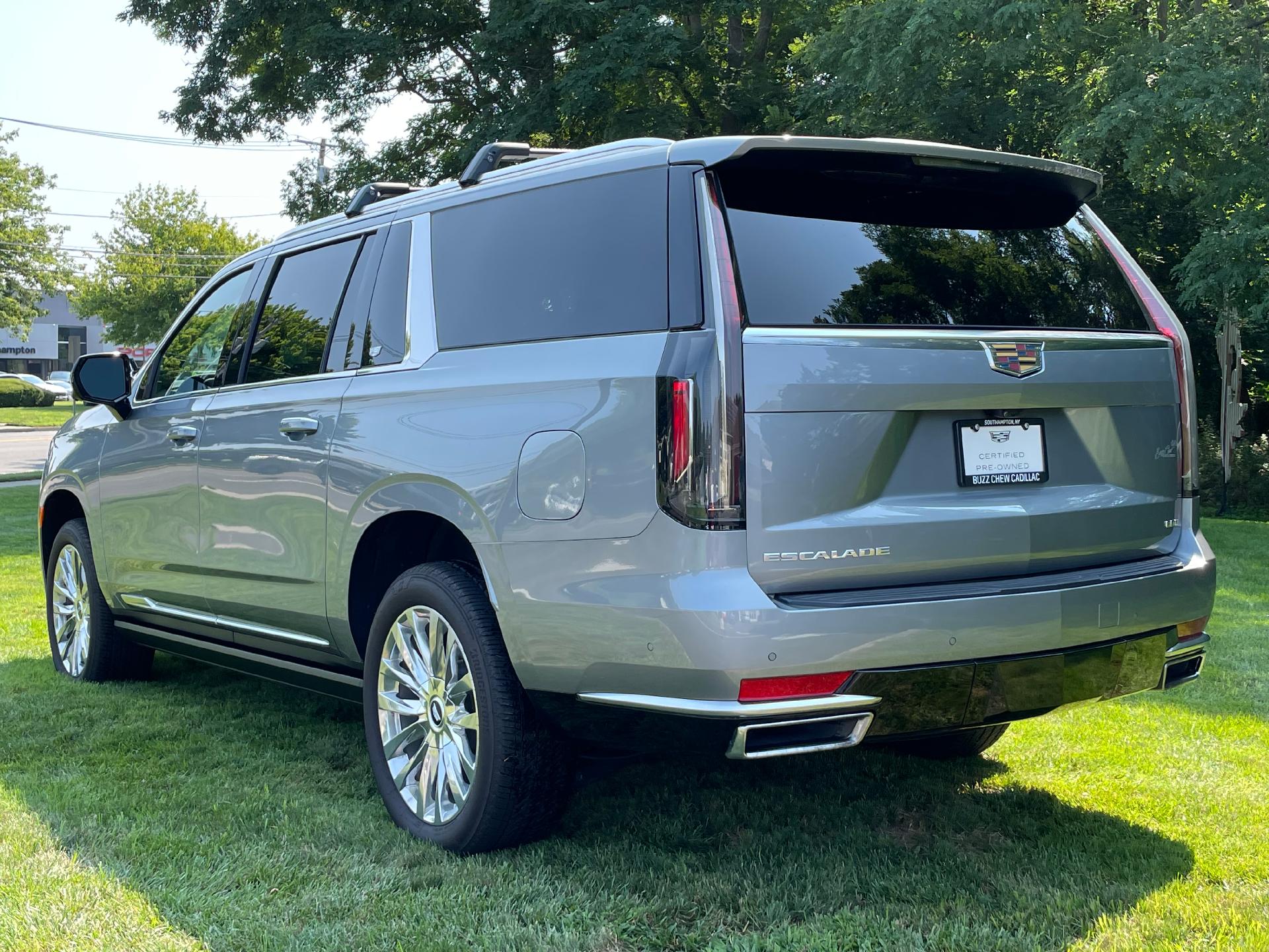 used 2023 Cadillac Escalade ESV car, priced at $94,995