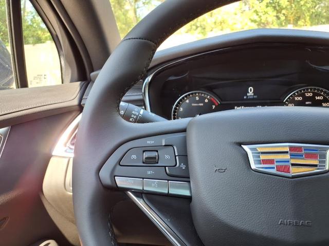 used 2025 Cadillac XT6 car, priced at $49,514