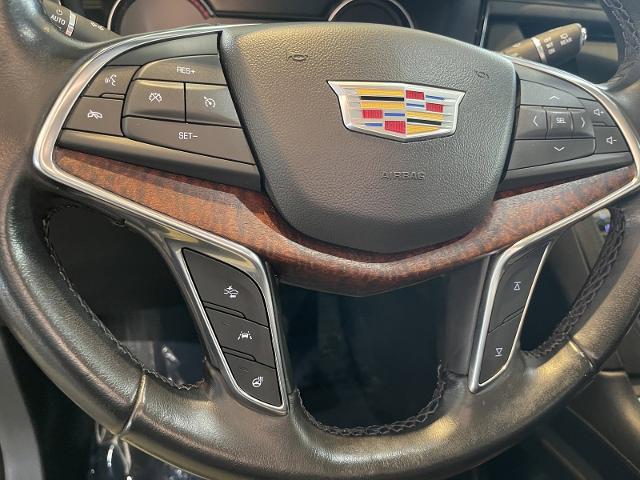 used 2022 Cadillac XT5 car, priced at $35,999