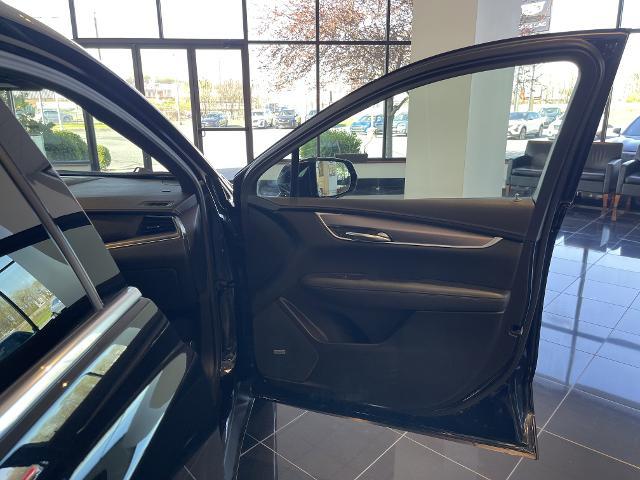 used 2022 Cadillac XT5 car, priced at $31,999