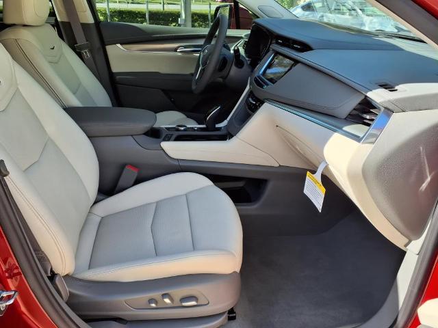 used 2025 Cadillac XT5 car, priced at $55,690