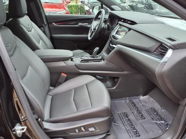 used 2025 Cadillac XT5 car, priced at $53,174