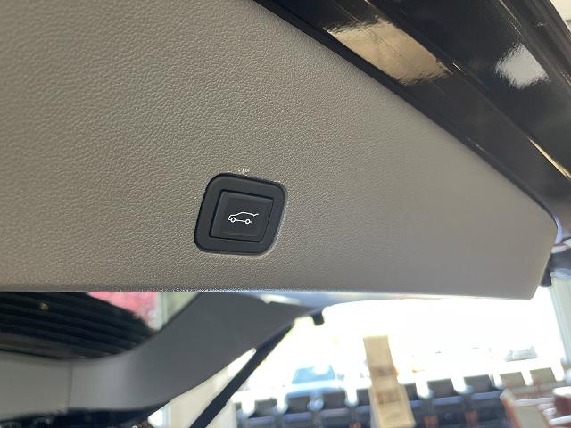used 2022 Cadillac XT6 car, priced at $40,999