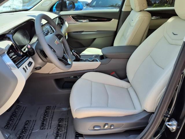 used 2025 Cadillac XT6 car, priced at $61,530