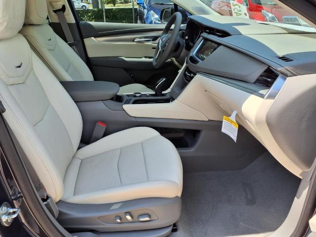 used 2025 Cadillac XT5 car, priced at $56,384