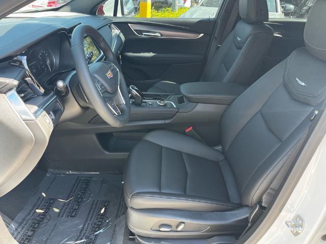 used 2025 Cadillac XT5 car, priced at $41,162