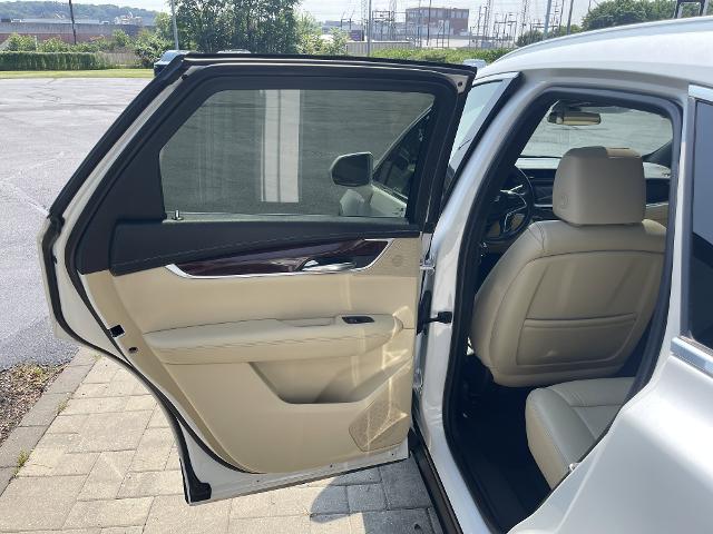 new 2017 Cadillac XT5 car, priced at $19,999