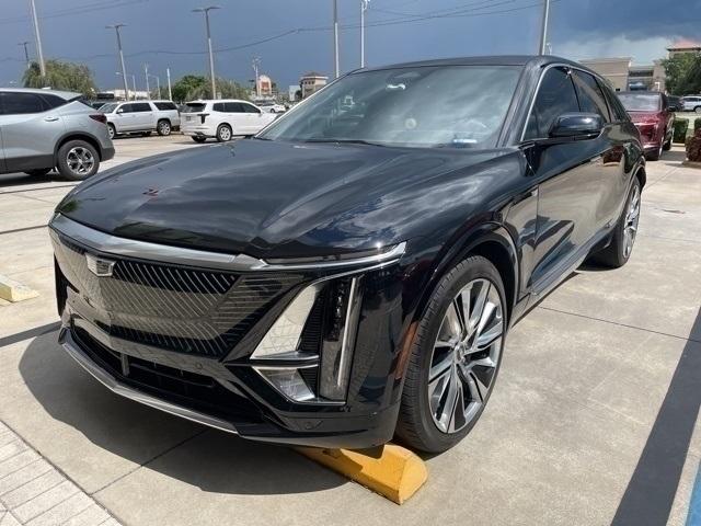 new 2023 Cadillac LYRIQ car