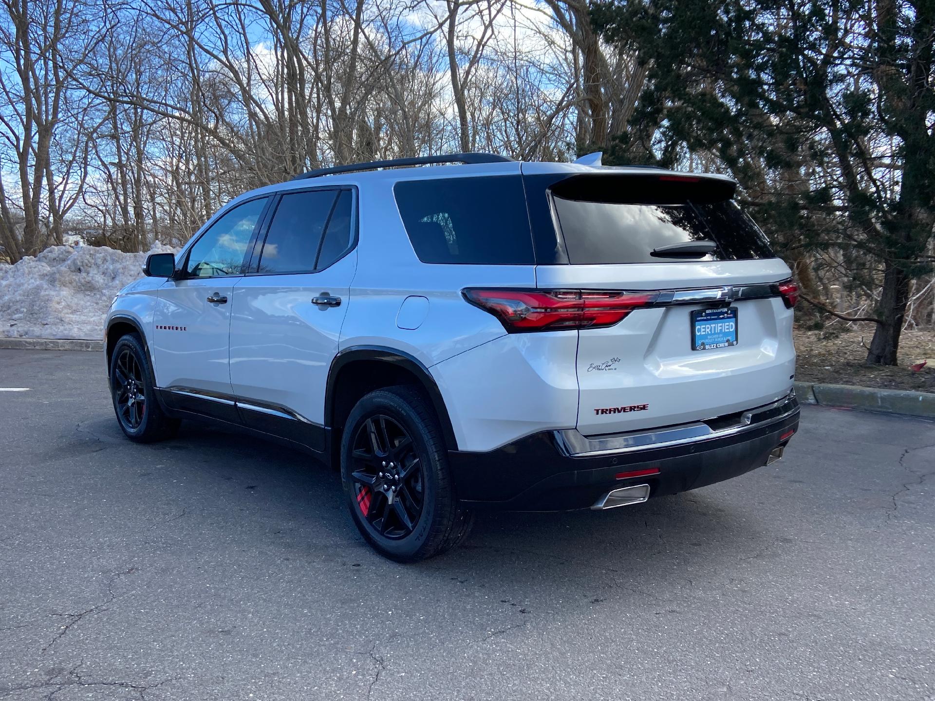 used 2022 Chevrolet Traverse car, priced at $39,995