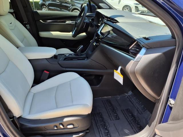 used 2025 Cadillac XT6 car, priced at $64,365