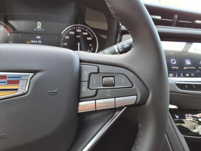 used 2025 Cadillac XT6 car, priced at $49,114