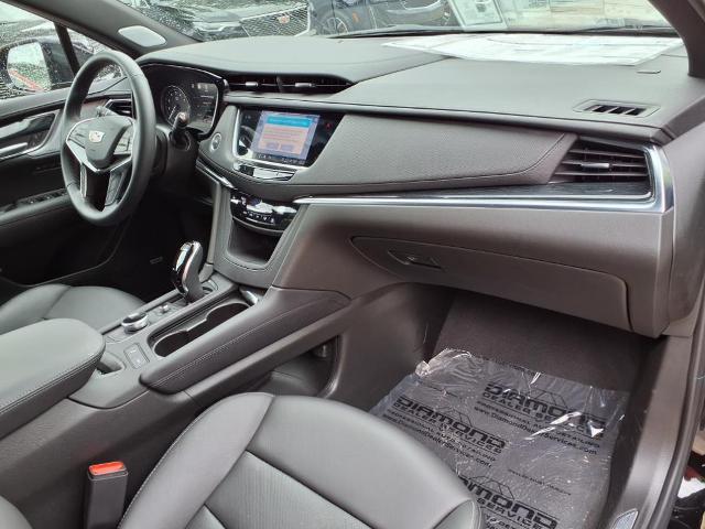 used 2025 Cadillac XT5 car, priced at $53,174