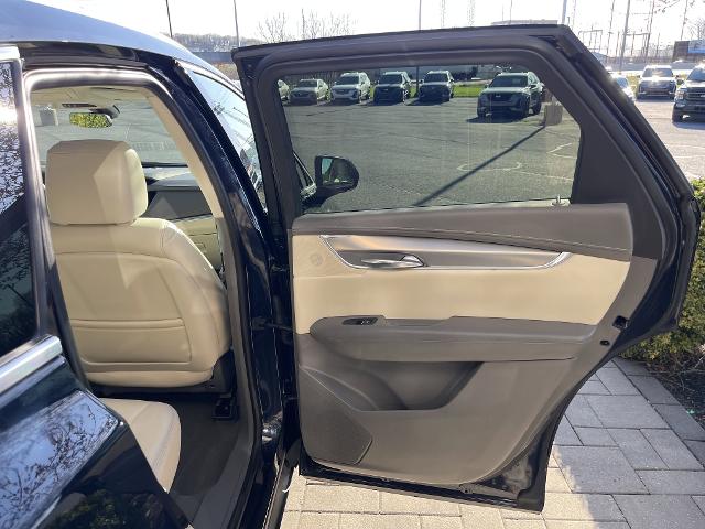 new 2017 Cadillac XT5 car, priced at $19,999