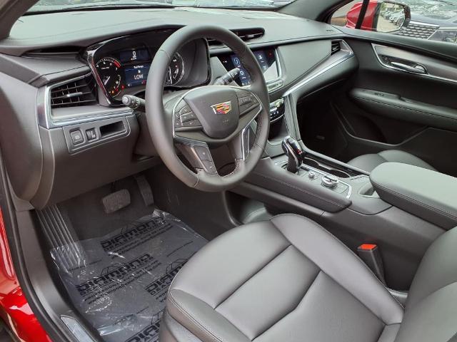 used 2025 Cadillac XT5 car, priced at $46,015