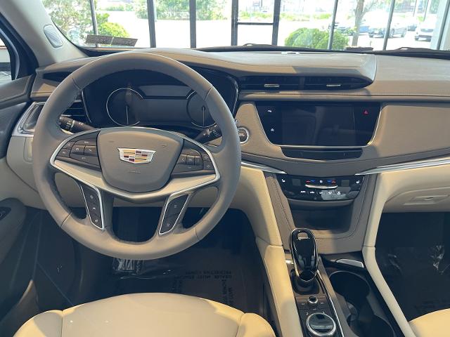 used 2025 Cadillac XT5 car, priced at $50,940