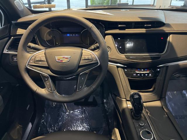 used 2025 Cadillac XT5 car, priced at $52,615