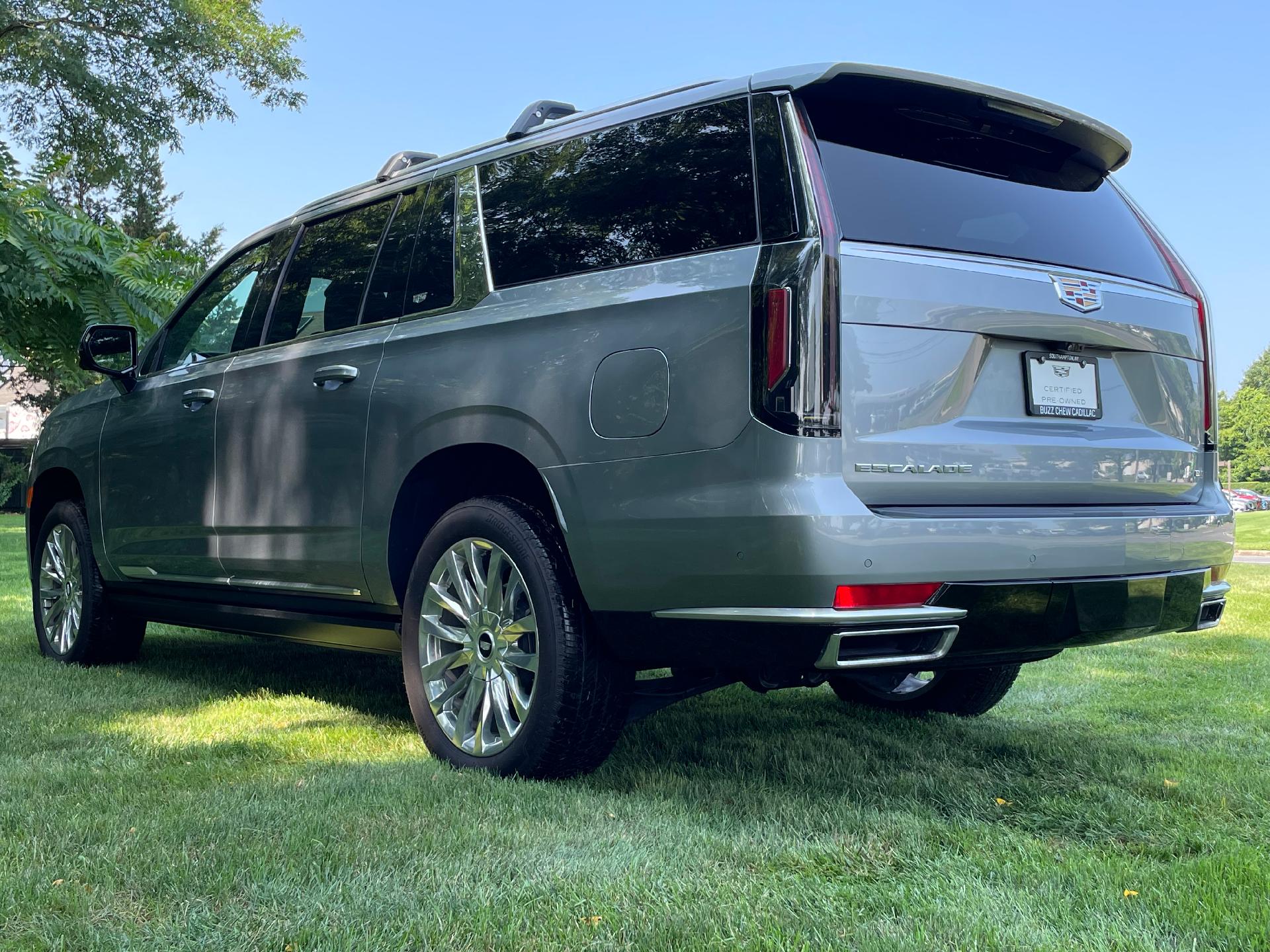 used 2023 Cadillac Escalade ESV car, priced at $94,995