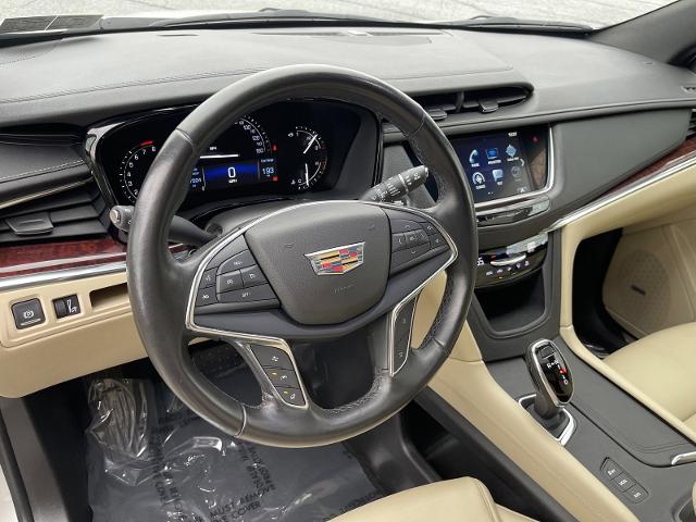 new 2019 Cadillac XT5 car, priced at $24,999