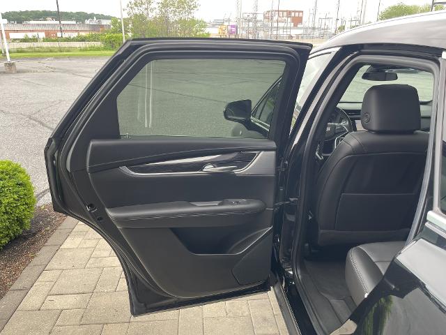 new 2021 Cadillac XT5 car, priced at $32,999