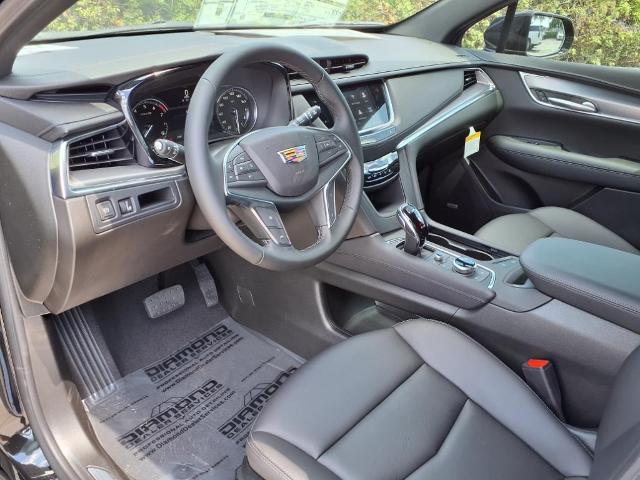 used 2025 Cadillac XT5 car, priced at $50,310