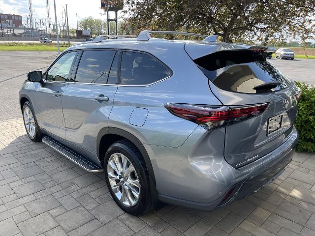 new 2024 Toyota Highlander car, priced at $47,999
