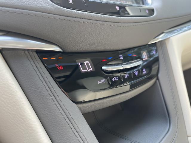 new 2020 Cadillac XT5 car, priced at $35,000