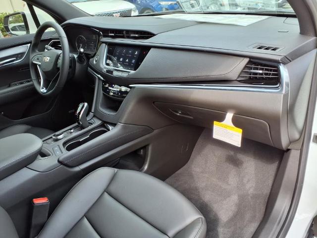 used 2025 Cadillac XT6 car, priced at $49,114