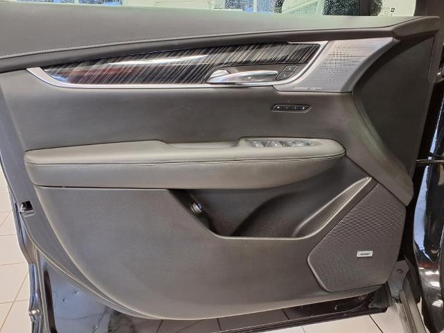 used 2024 Cadillac XT6 car, priced at $43,454